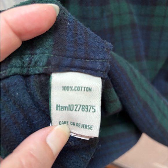 L.L. Bean Women's Navy and Forest Green Flannel Plaid Shirt - Picture 4 of 4